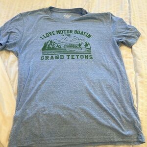 Men’s M “Wyoming- Motor Boating” T-Shirt